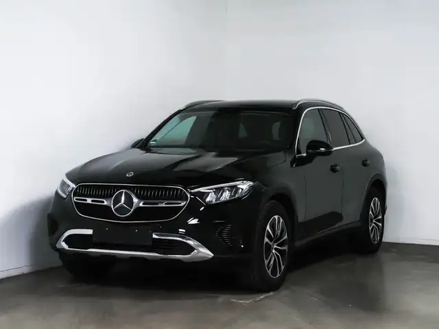 Mercedes-Benz GLC 220 d 4M Avantgarde*LED*Panorama-SD*AHK*