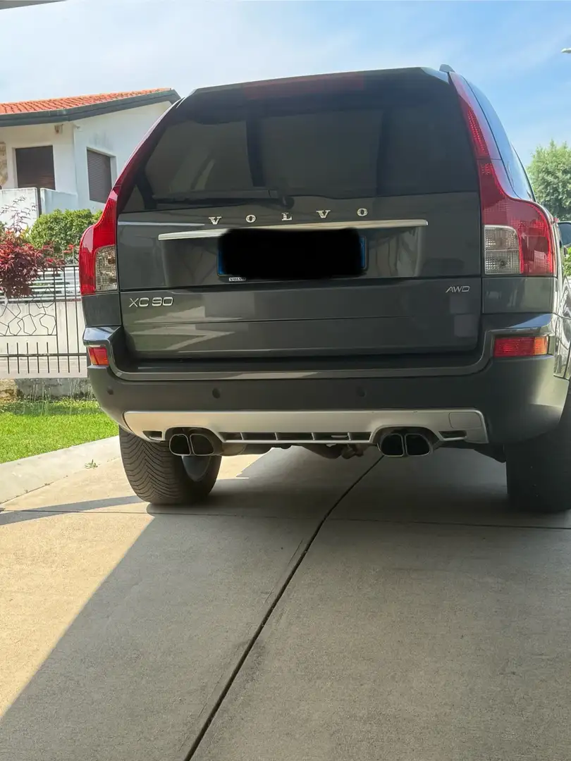 Volvo XC90 2.4 d5 R design 185 CV Grigio - 2