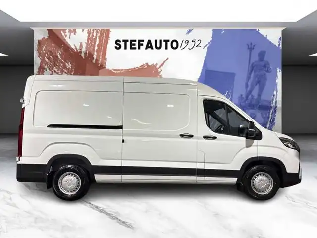 Maxus Deliver 9 view 2