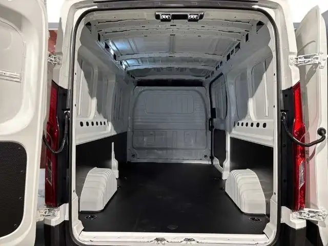 Maxus Deliver 9 view 7