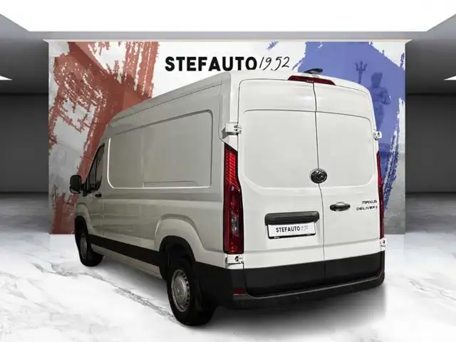 Maxus Deliver 9 view 5