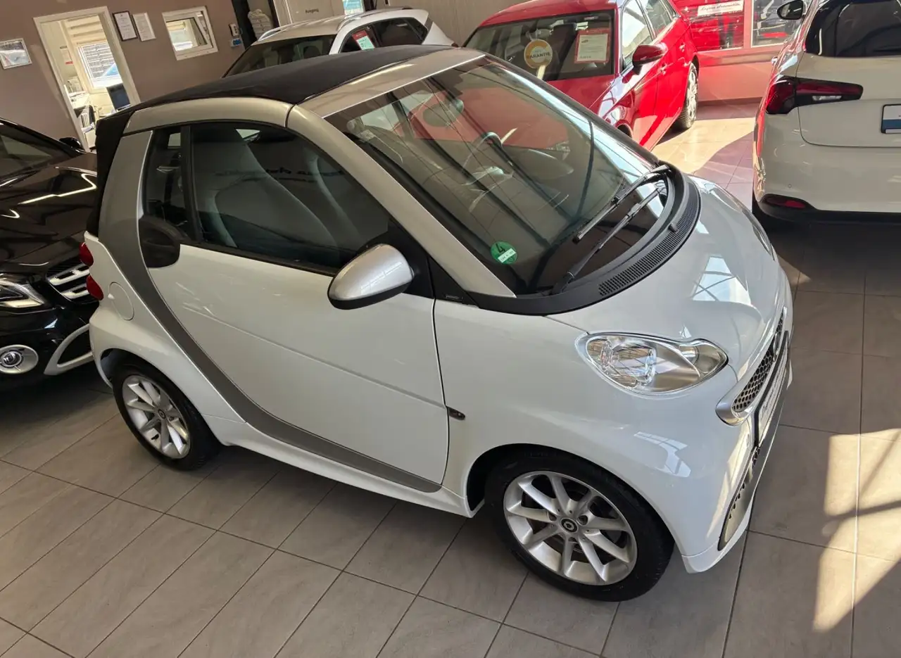 2013 smart forTwo cabrio 1.0 52kW mhd passion, photograph 6