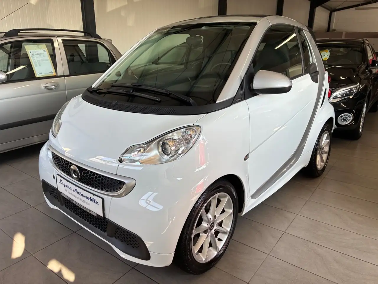 2013 smart forTwo cabrio 1.0 52kW mhd passion, photograph 2
