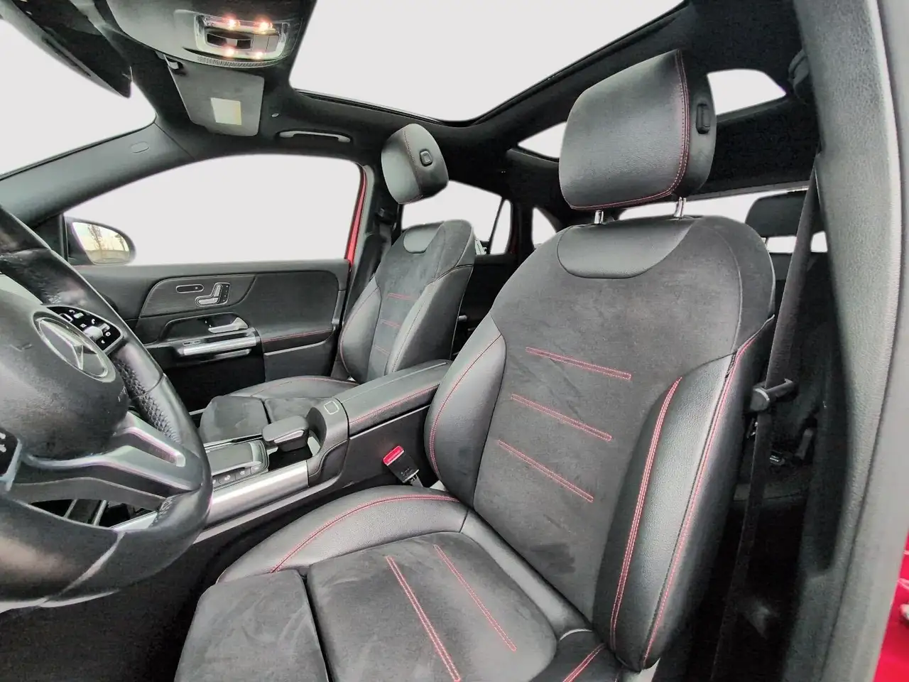 Mercedes-Benz GLA fotografie Mercedes-Benz GLA