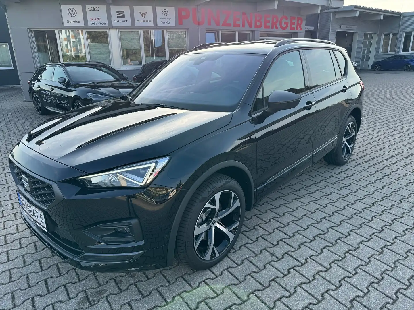SEAT Tarraco FR 2.0 TDI DSG 4Drive Noir - 1