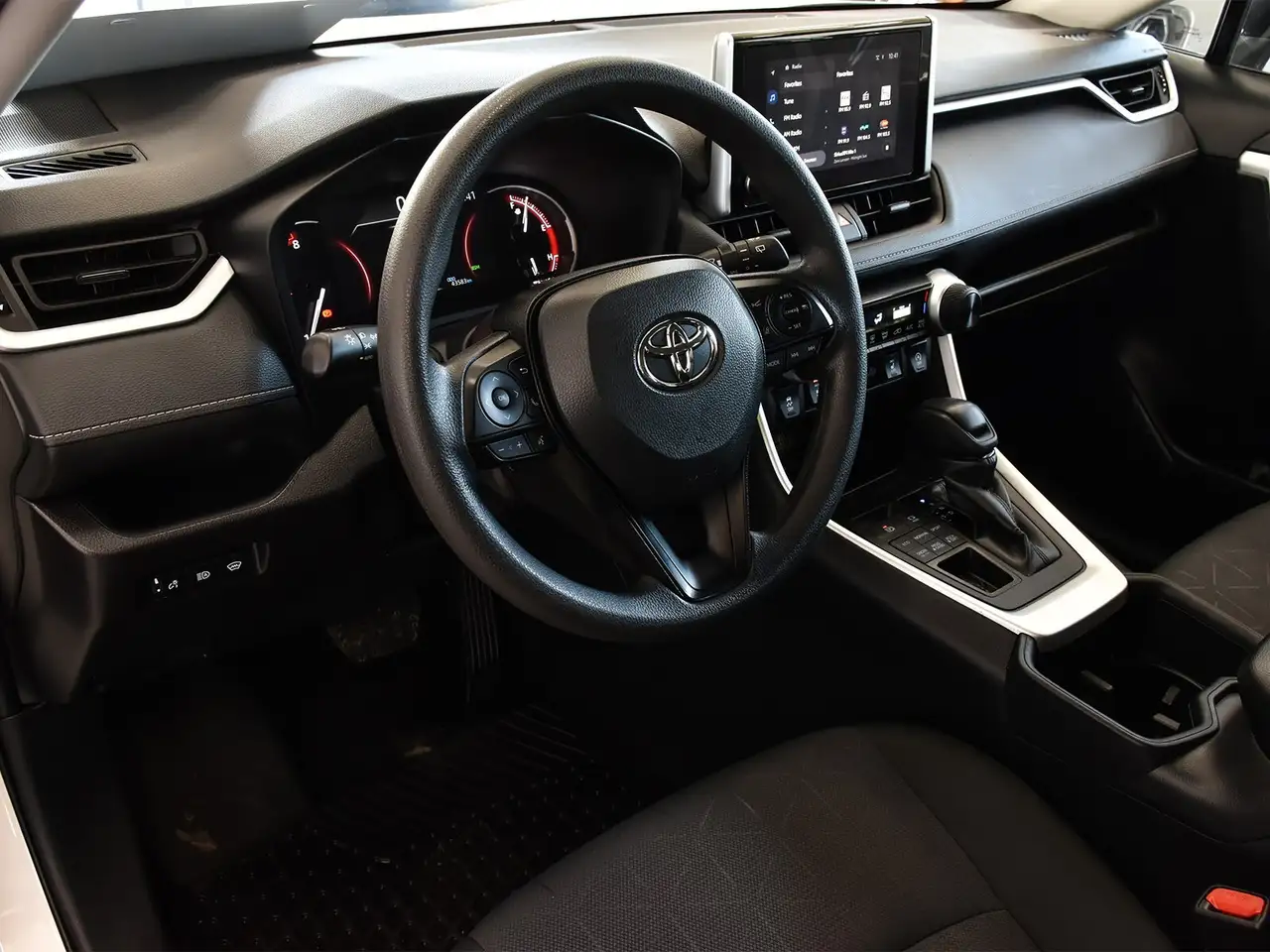 Toyota RAV 4 снимка Toyota RAV 4