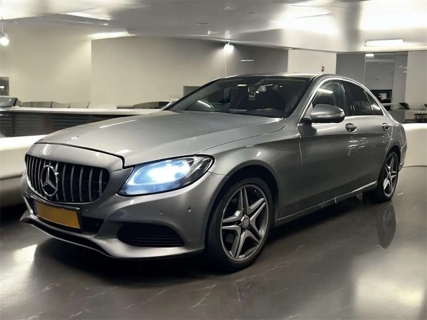 Mercedes-Benz C 220 (BlueTEC) d BlueEFFICIENCY Edition 7G-TRONIC Zwart - 1