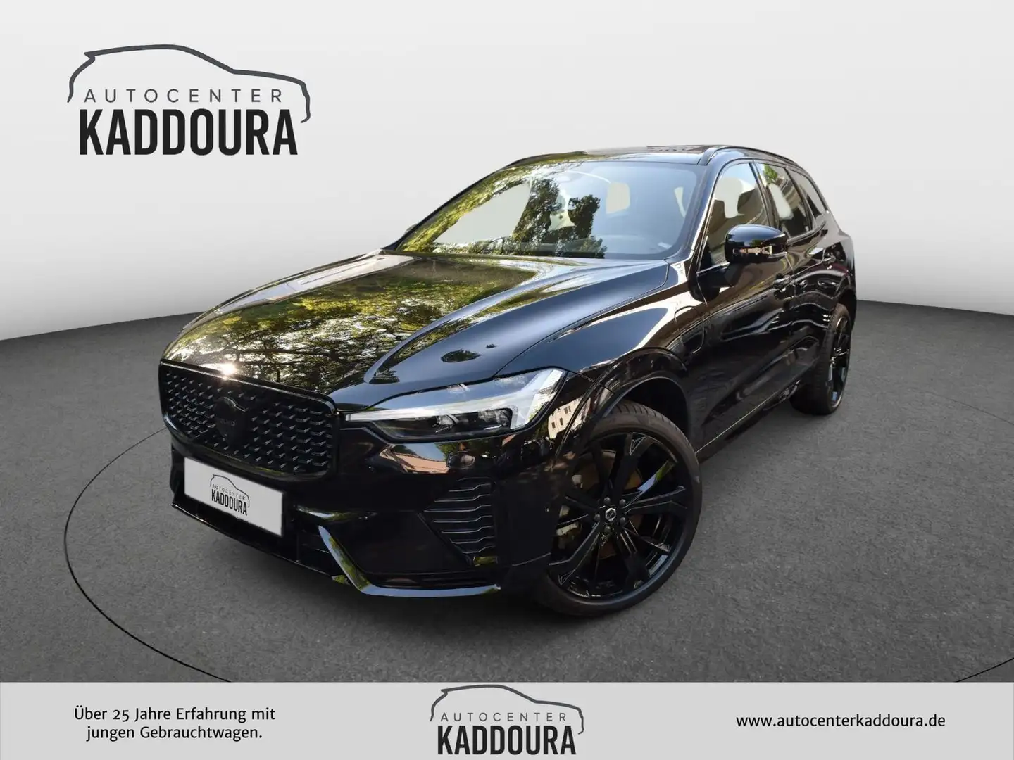 Volvo XC60 T6 AWD Plus Black Edition Head-Up PANO ACC+ Schwarz - 1