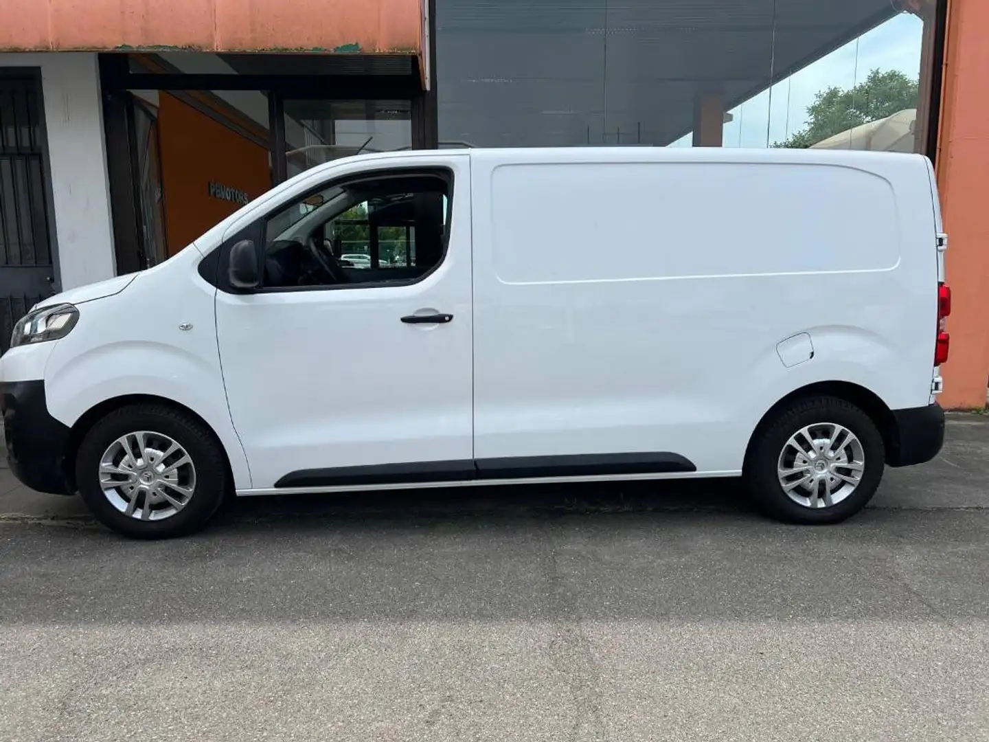 Citroen Jumpy III M 1.5 Bluehdi Club S&S 120cv Blanc - 2