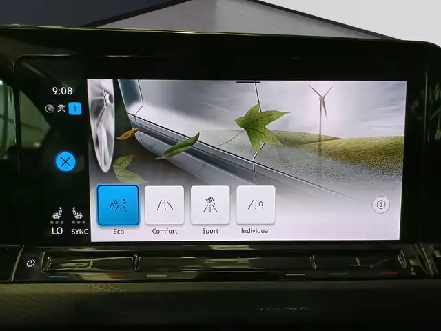 Volkswagen Golf view 8