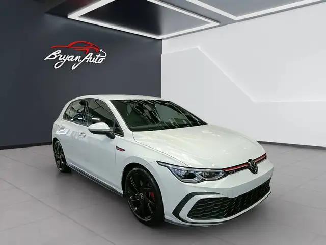 Volkswagen Golf view 2