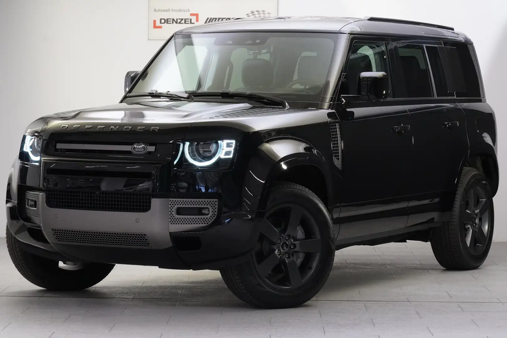 Land Rover Defender Defender 2.0 PHEV X Dyn SE Schwarz - 1