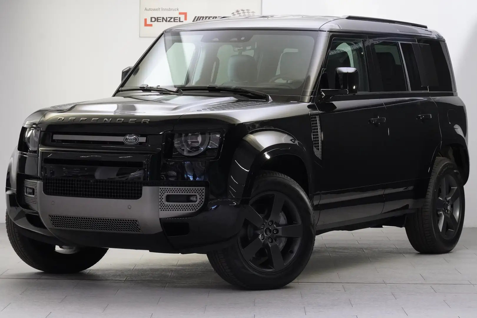 Land Rover Defender Defender 2.0 PHEV X Dyn SE Schwarz - 2