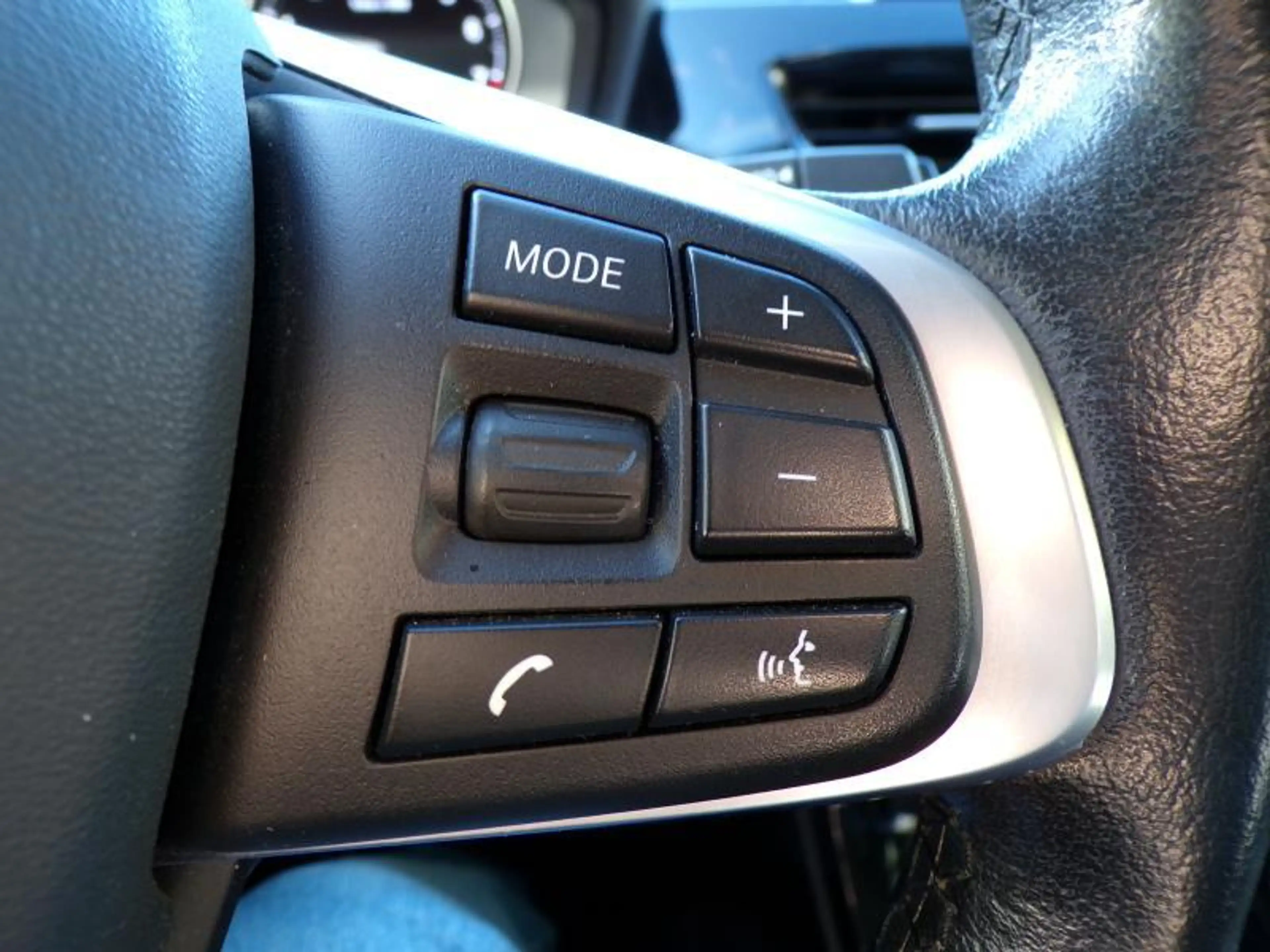 BMW X2 sDrive 18i 1.5 136cv b.auto Gris 01/19 81042km GPS — photo 8