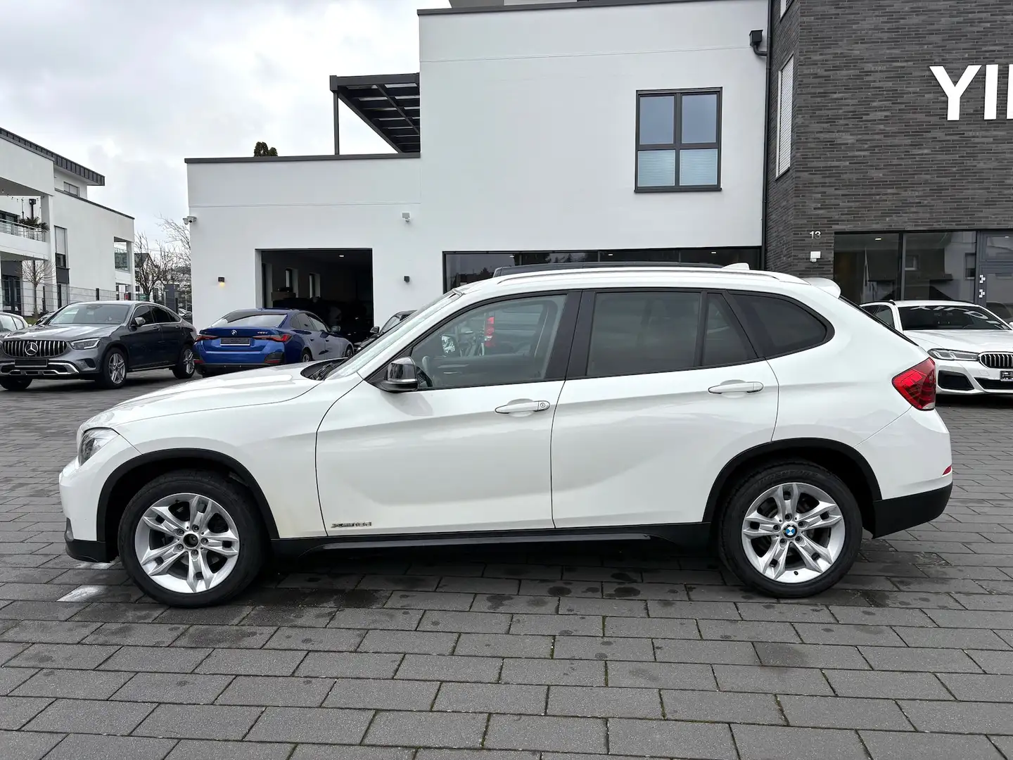 BMW X1 18d xDrive SPORTLINE * NAVI * SCHECKHEFT Fehér - 2