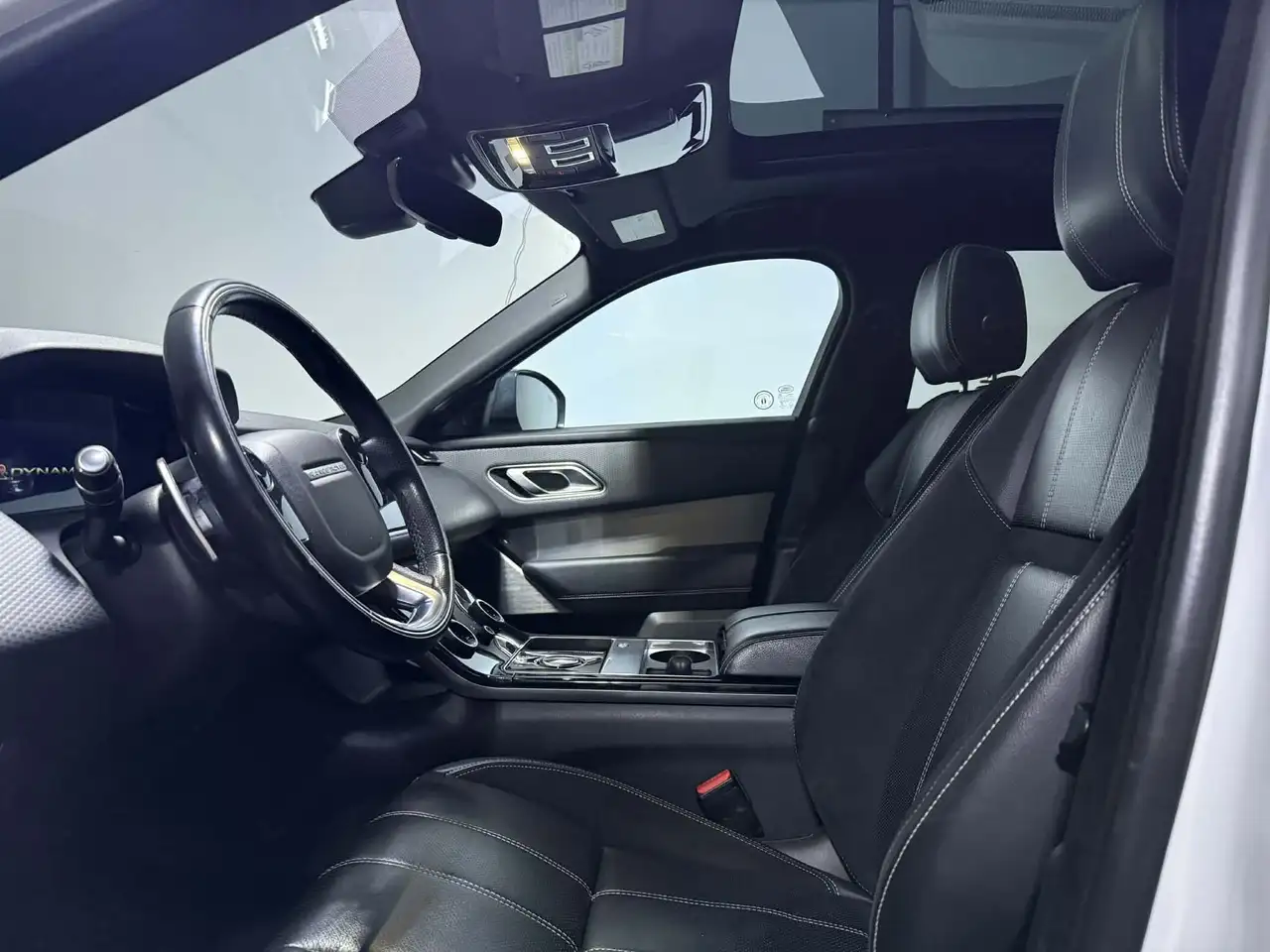 Land Rover Range Rover Velar снимка Land Rover Range Rover Velar