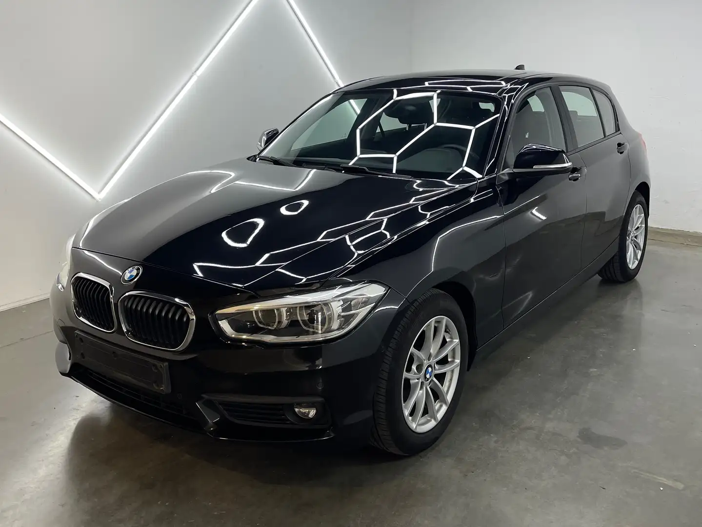 BMW 116 116i Zwart - 1