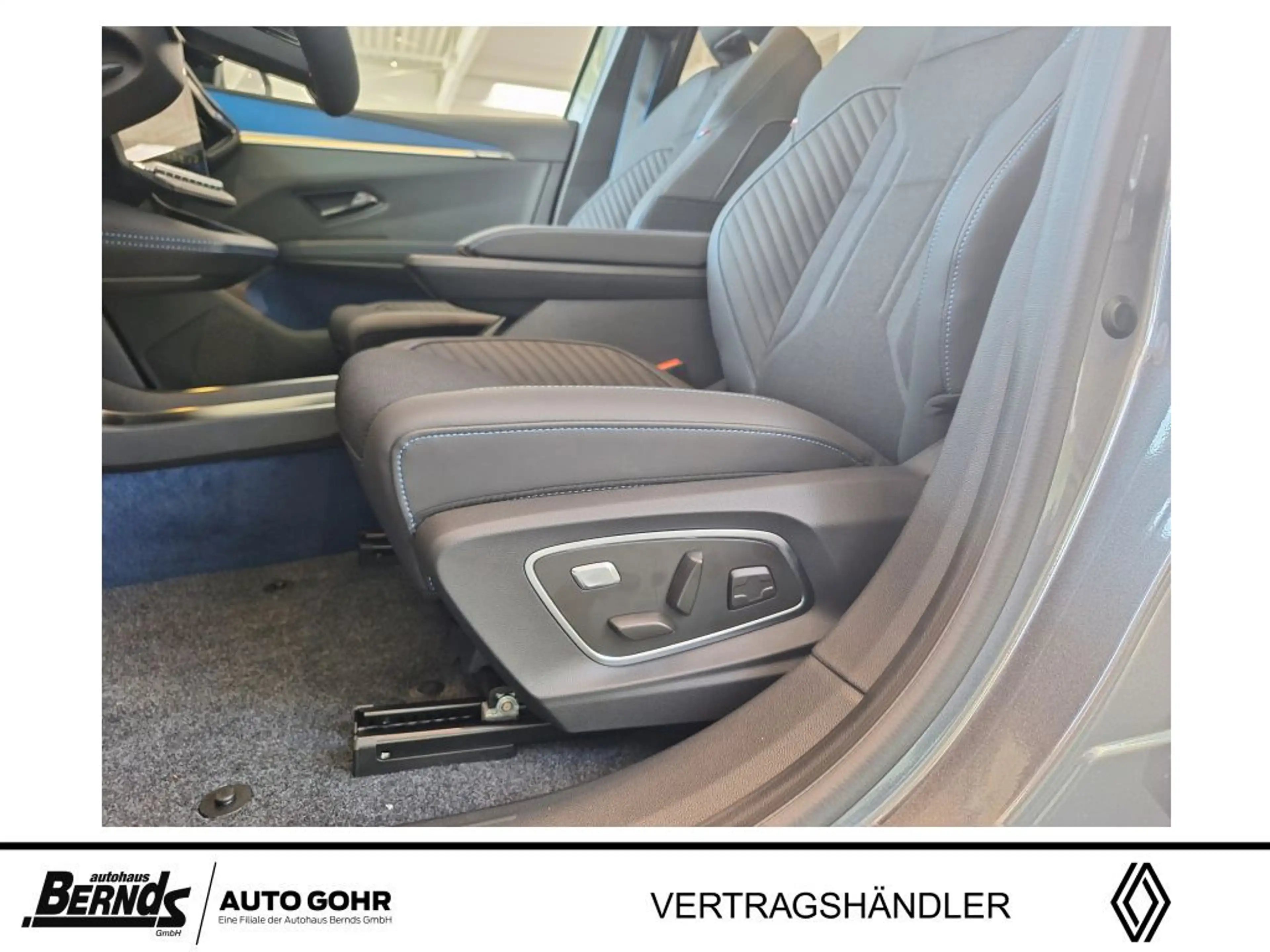Renault Scenic E-Tech 220 Long Range 360-KAM WinterPaket Solarbay — photo 11