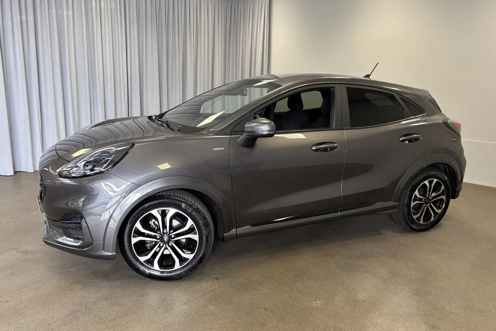 Ford Puma 1.0 EcoBoost Hybrid ST-Line Stoel , stuur & voorru Grau - 2
