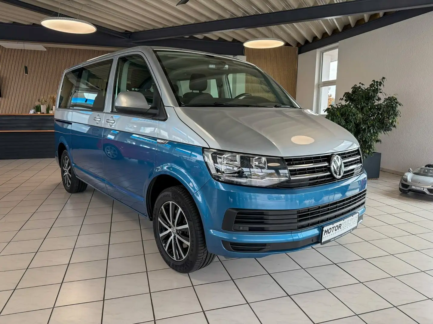 Volkswagen T6 Multivan | Comfortline | Carplay | uvm. Silber - 2