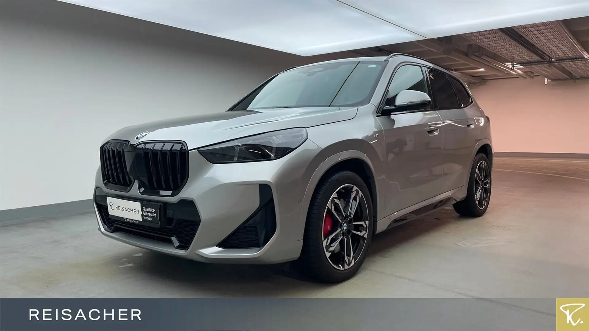 BMW X1 sDrive18i M-Sport,M-Sport PRO,Pano, Silber - 1