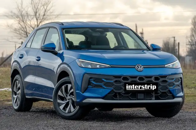Volkswagen T-Roc view 3