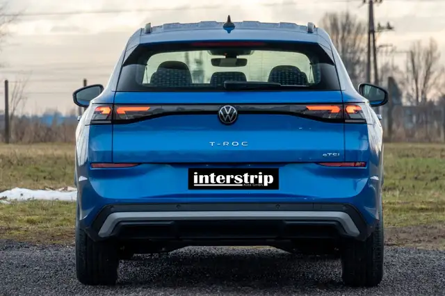 Volkswagen T-Roc view 5