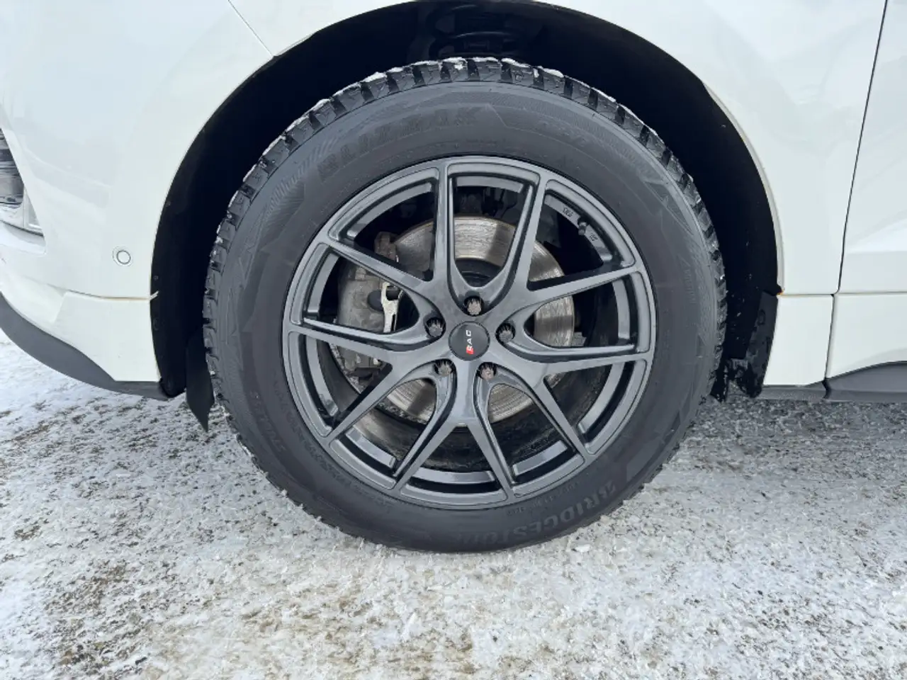 Ford Edge снимка Ford Edge