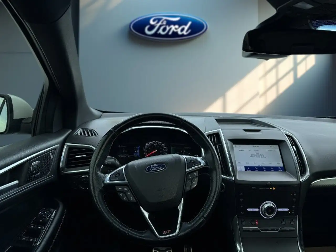 Ford Edge снимка Ford Edge