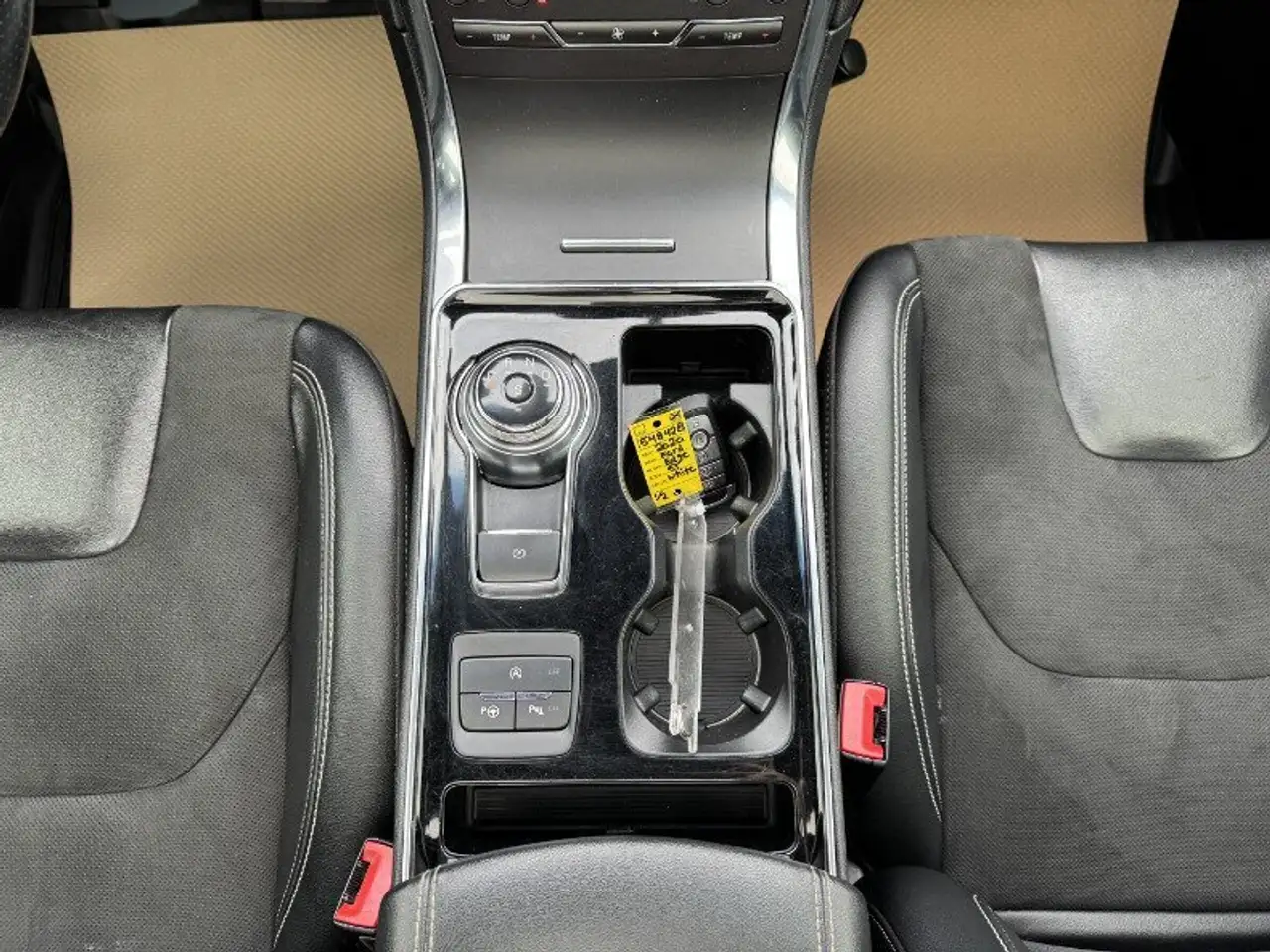 Ford Edge снимка Ford Edge