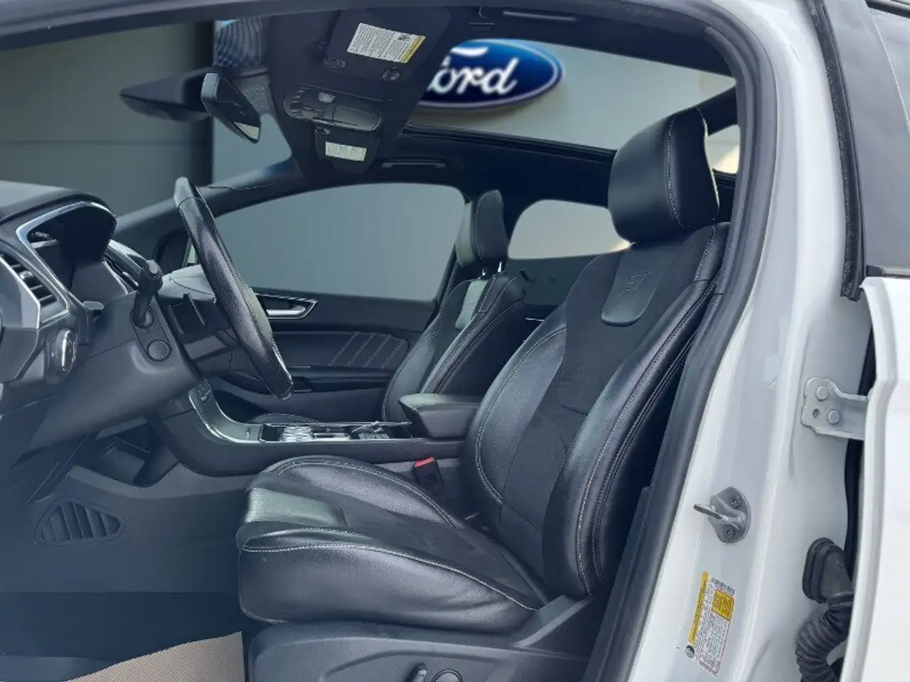 Ford Edge снимка Ford Edge