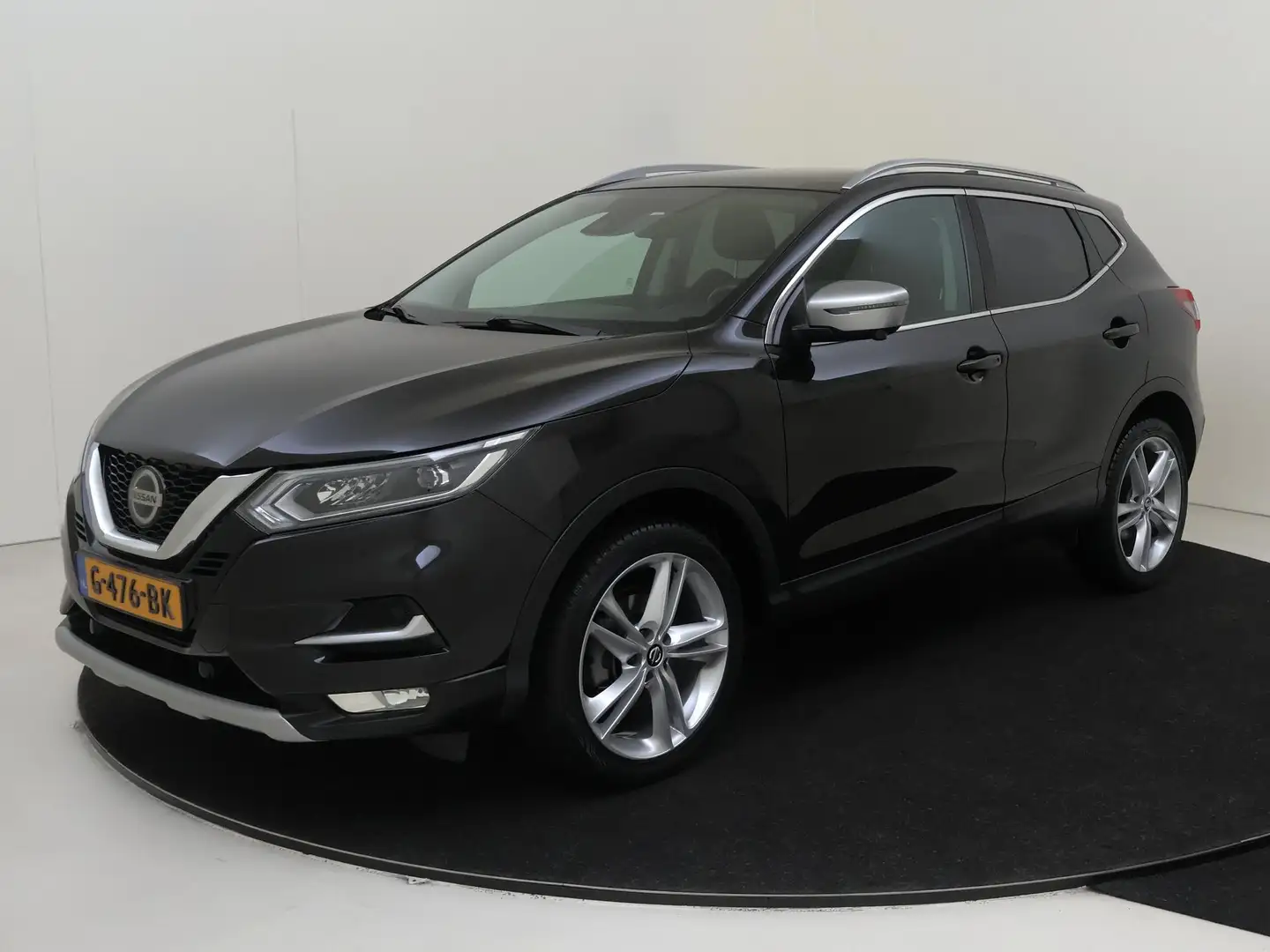 Nissan Qashqai 1.3 DIG-T N-Motion | Panorama-dak | Navigatie | 36 Zwart - 1