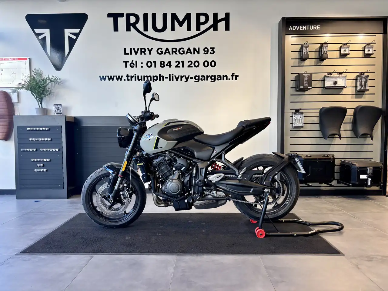 Triumph Trident 660