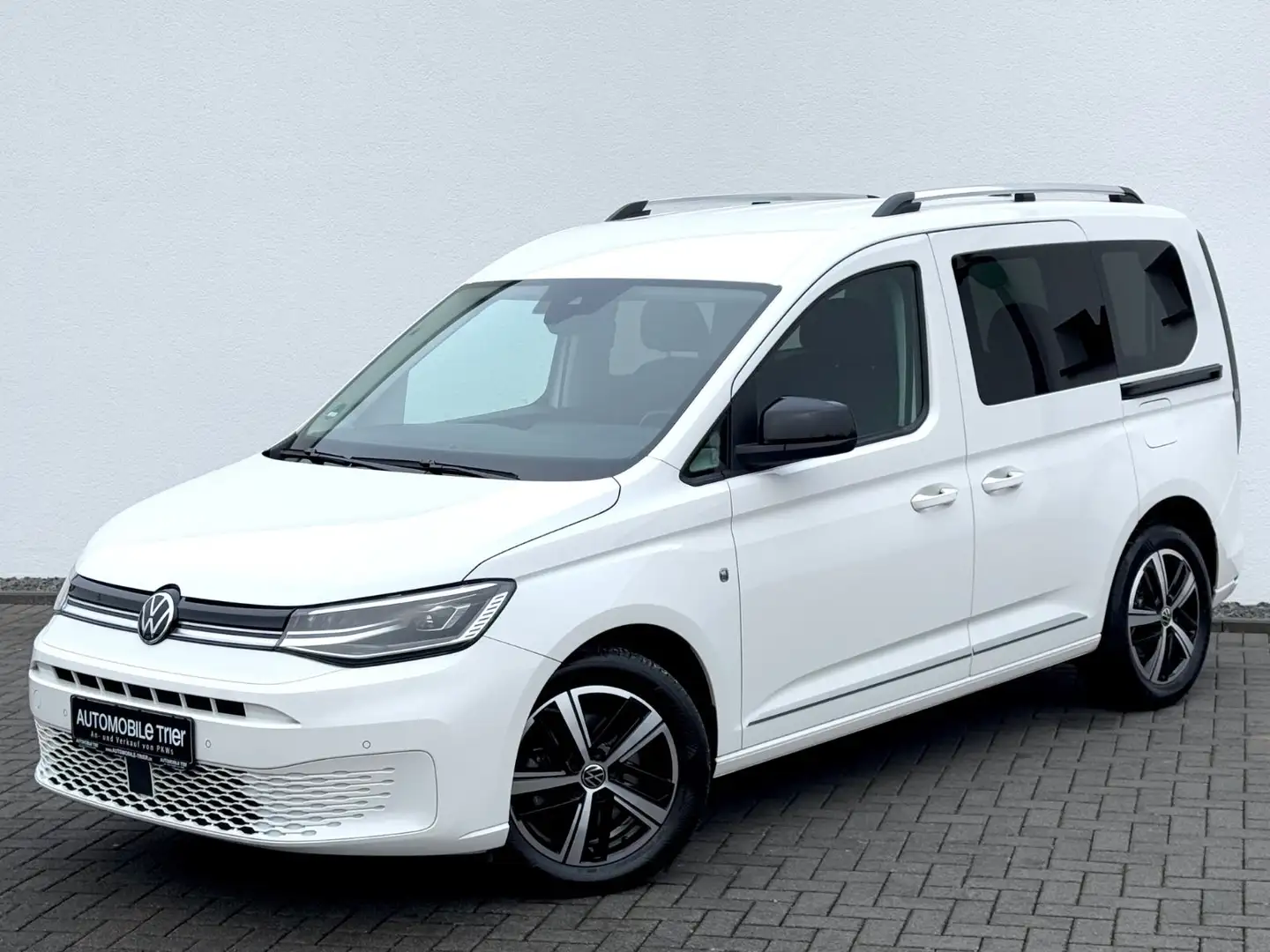 Volkswagen Caddy 2.0 TDI DSG /7.SITZER/NAVI/LED/1.HAND Fehér - 1