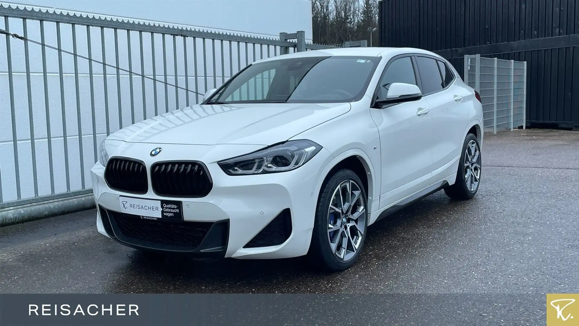 BMW X2 sDrive20i M-Sport DA+ Navi+ HUD RFK eSitz+Mem Weiß - 1