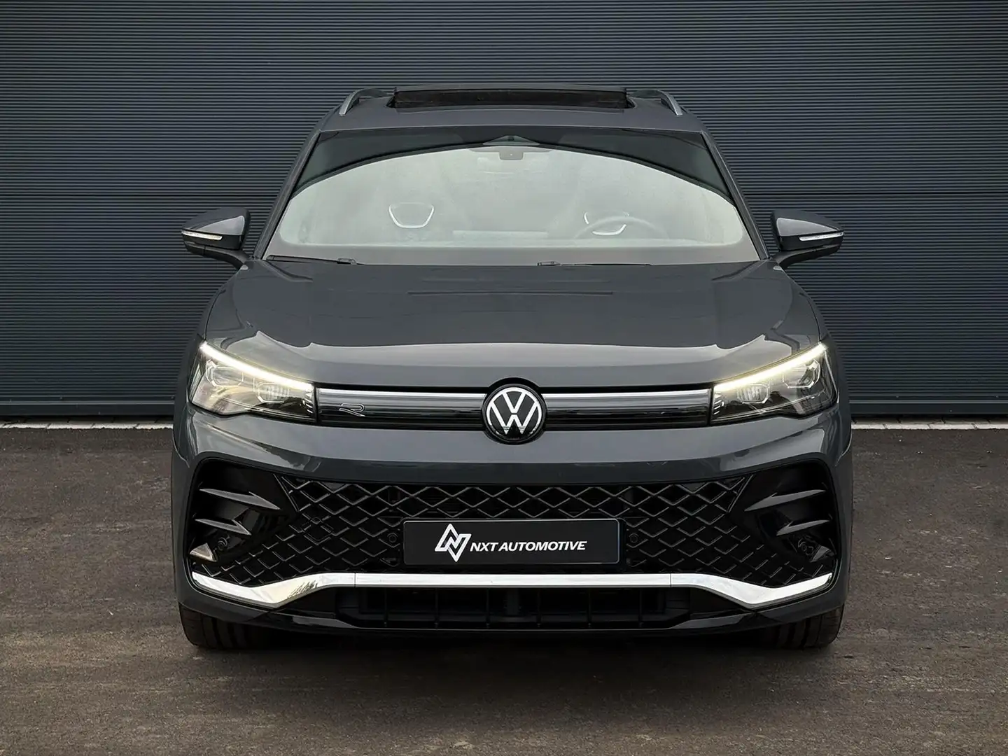 Volkswagen Tiguan 1.5 eHybrid R-Line, 272 pk, Pano, Massage, IQ ligh Gris - 2