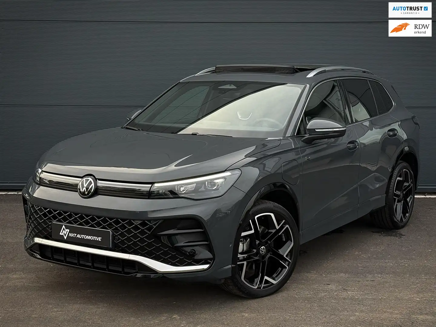 Volkswagen Tiguan 1.5 eHybrid R-Line, 272 pk, Pano, Massage, IQ ligh Gris - 1