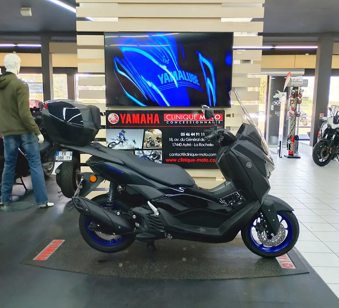 Yamaha NMAX Noir - 1
