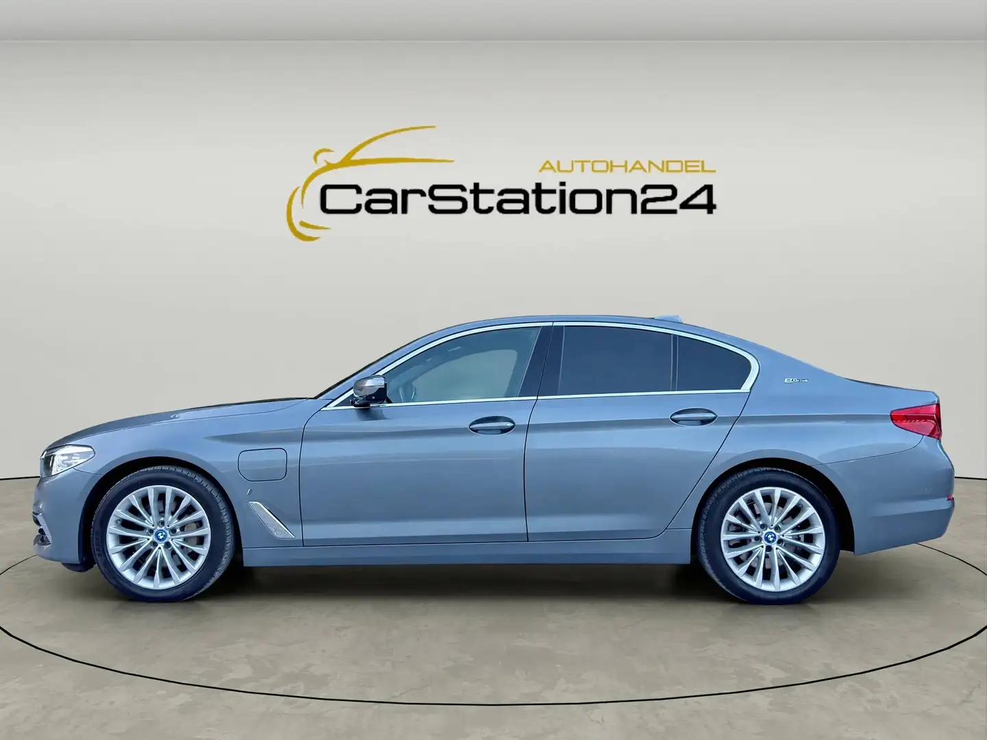 BMW 530 530 e Luxury Line *VOLLLEDER*SPORTSITZE*HUPDISPLAY*360KAMERA*AMBIENTE* Grau - 2