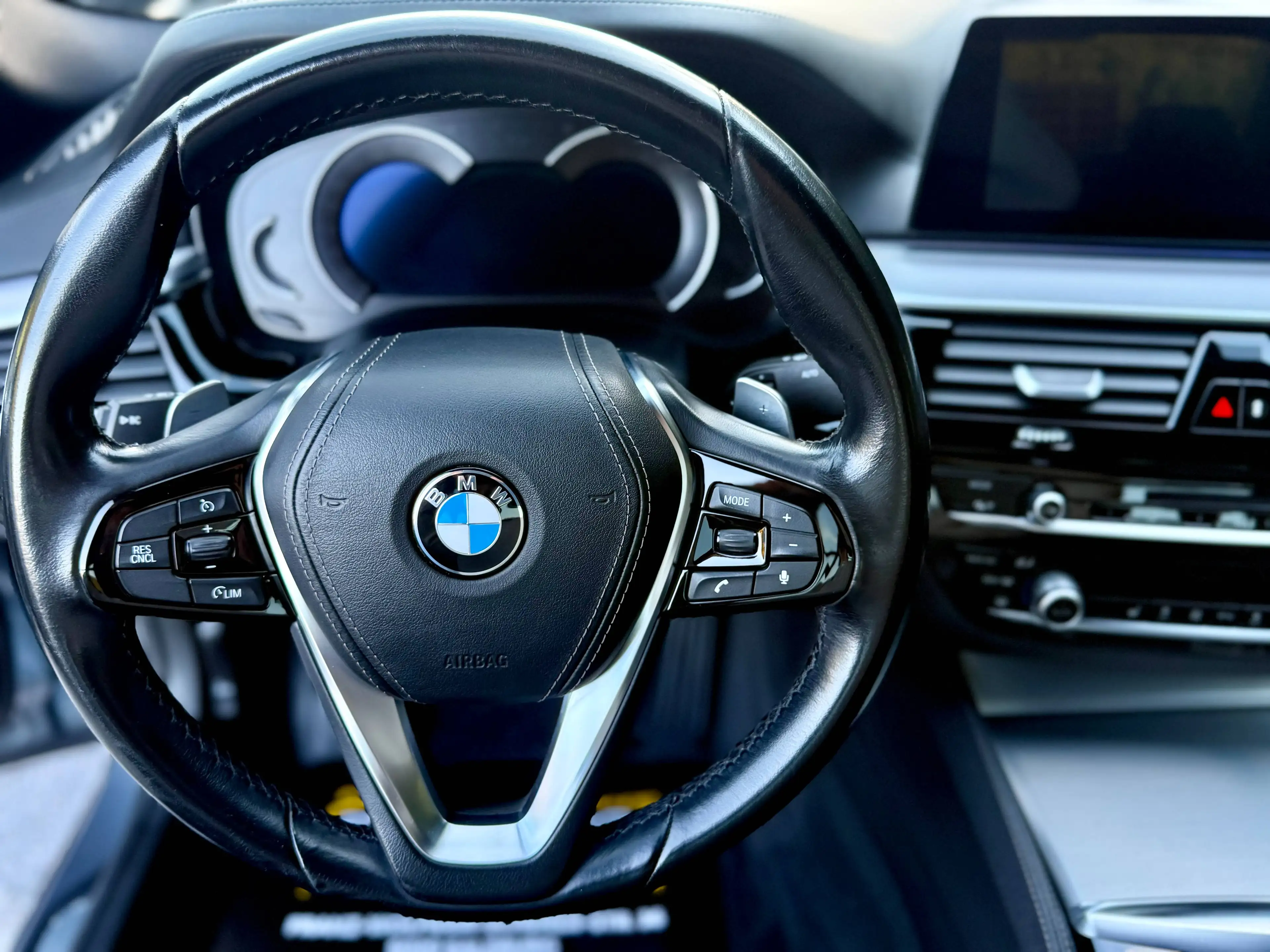 BMW 530 530 e Luxury Line *VOLLLEDER*SPORTSITZE*HUPDISPLAY*360KAMERA*AMBIENTE* — photo 13