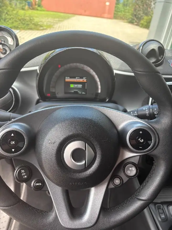 smart forTwo 2023 — фото 7