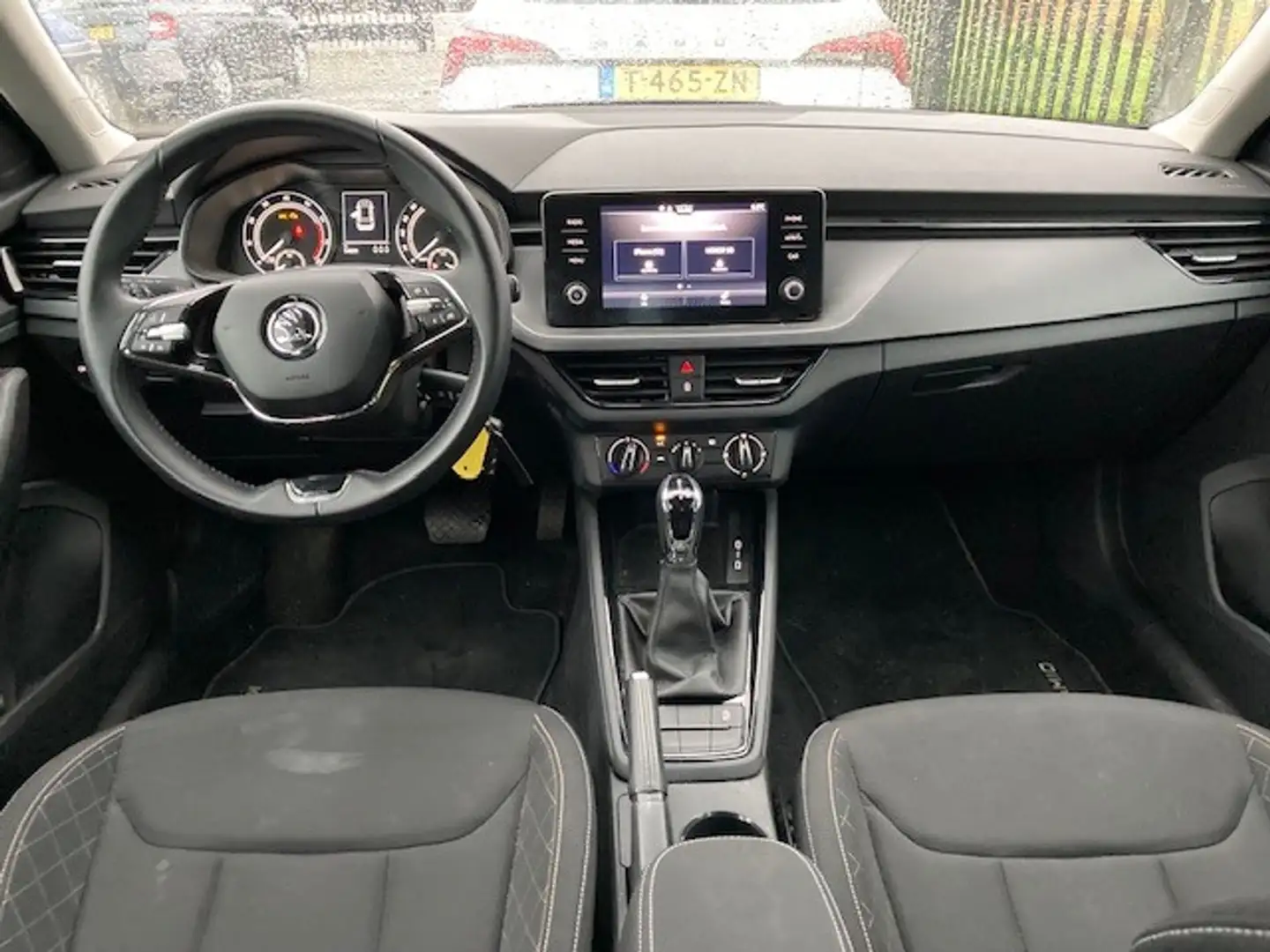 Skoda Kamiq 1.0 TSI Ambition 111pk DSG/AUT | Airco | Cruise co Gris - 2