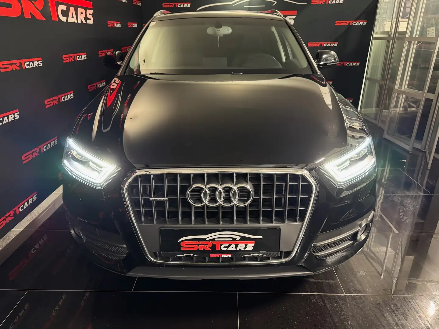 Audi Q3 2.0 TDI quattro *64.000KM*Schalter*Xenon-Plus*PDC Schwarz - 2