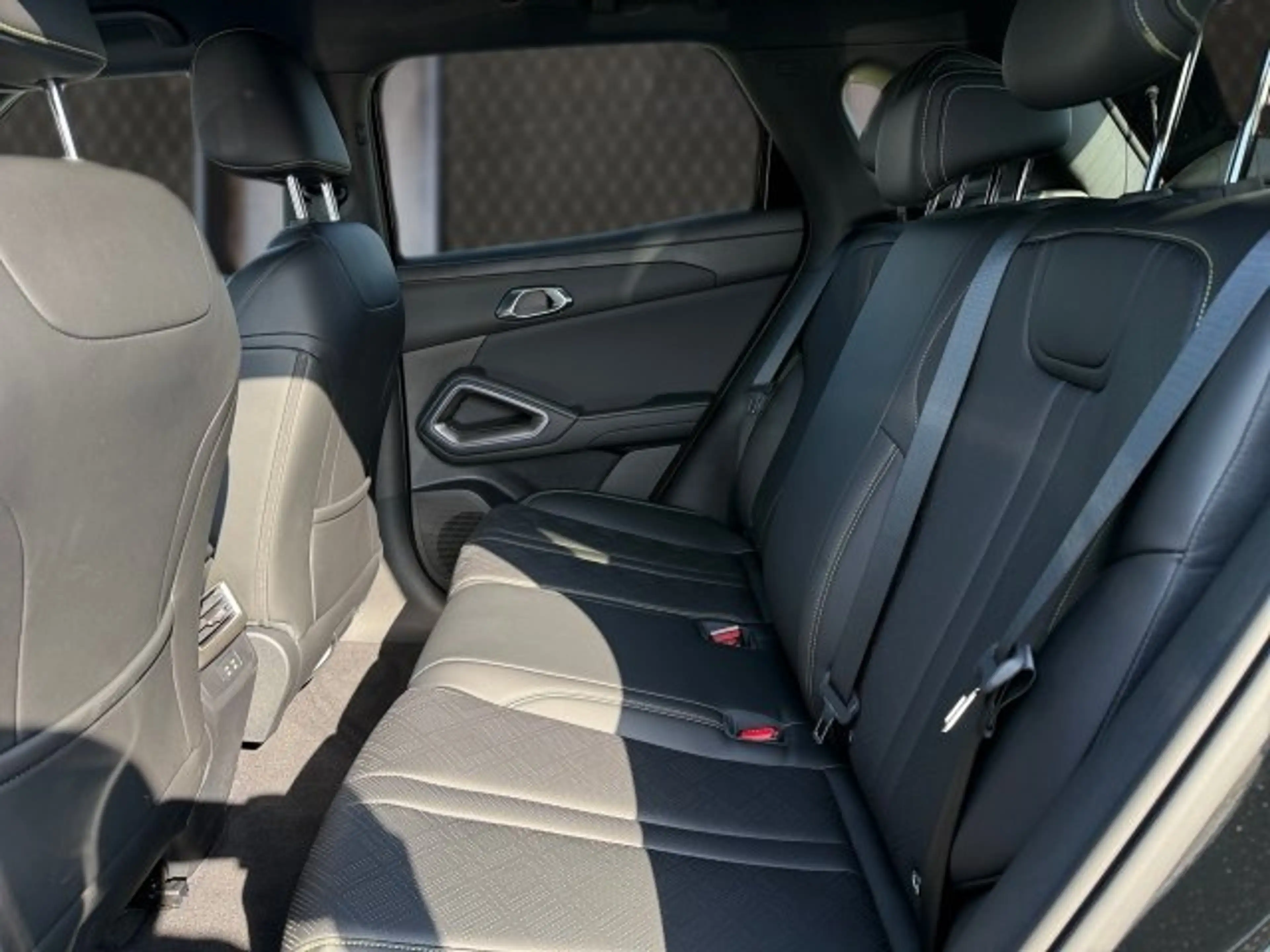 BYD Atto 2 DM-i Boost — photo 7