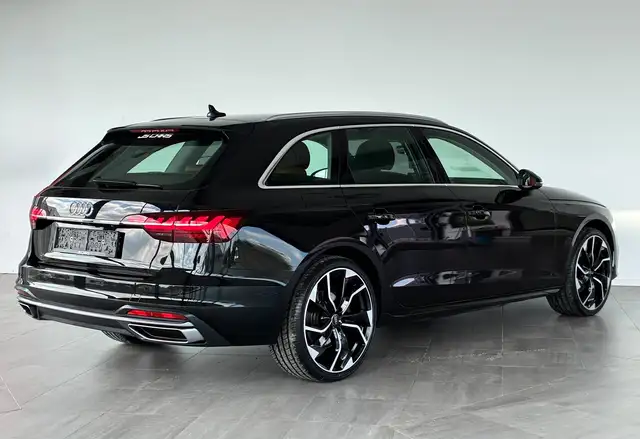 Audi A4 view 15