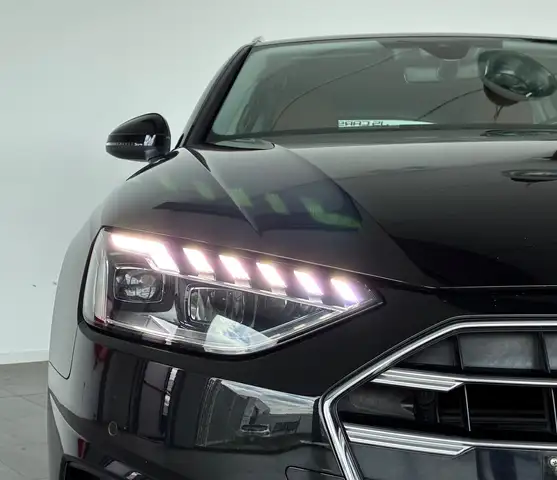Audi A4 view 6