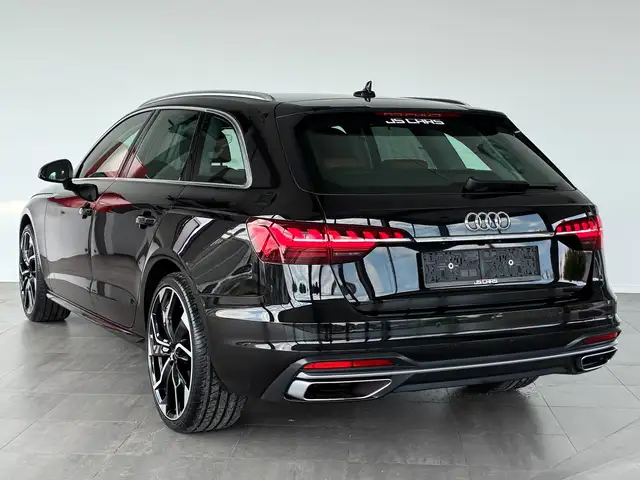 Audi A4 view 11