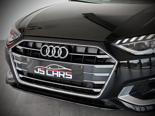 Audi A4 view 5