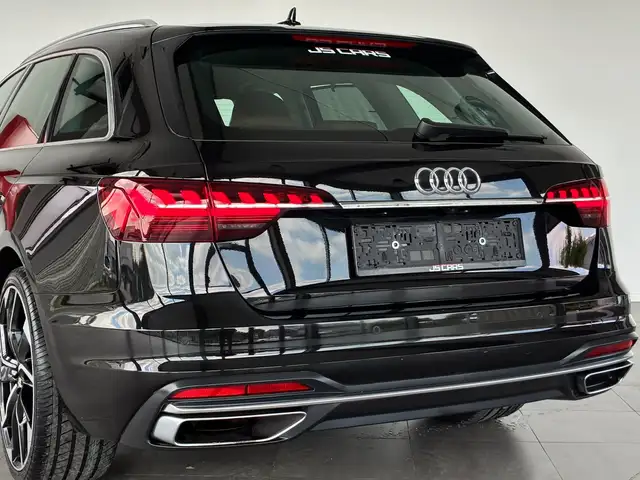 Audi A4 view 12