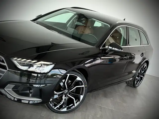 Audi A4 view 3